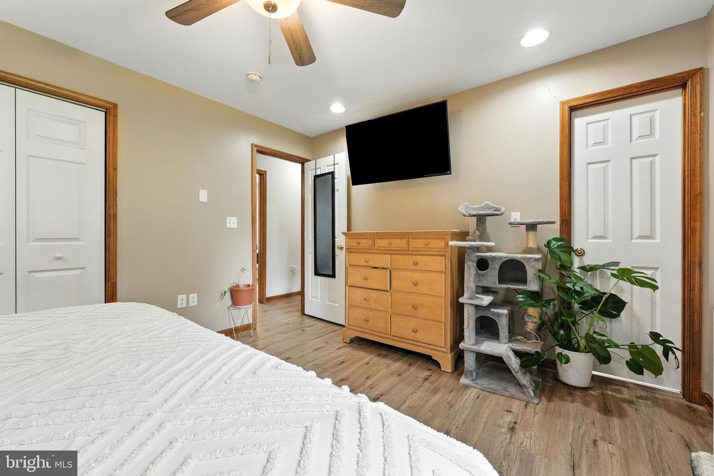 194 Hilltop Road photo 10