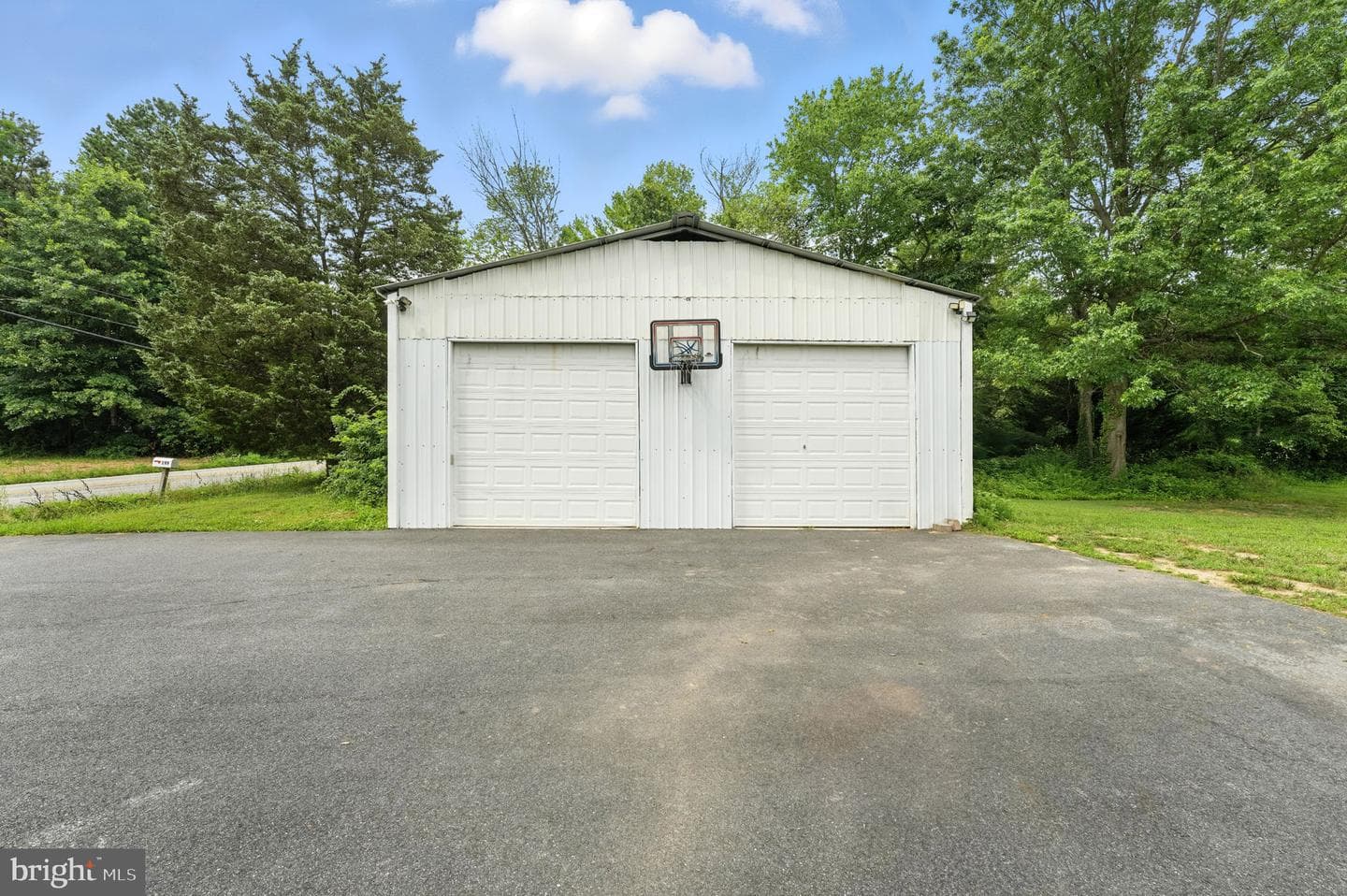 194 Hilltop Road photo 3