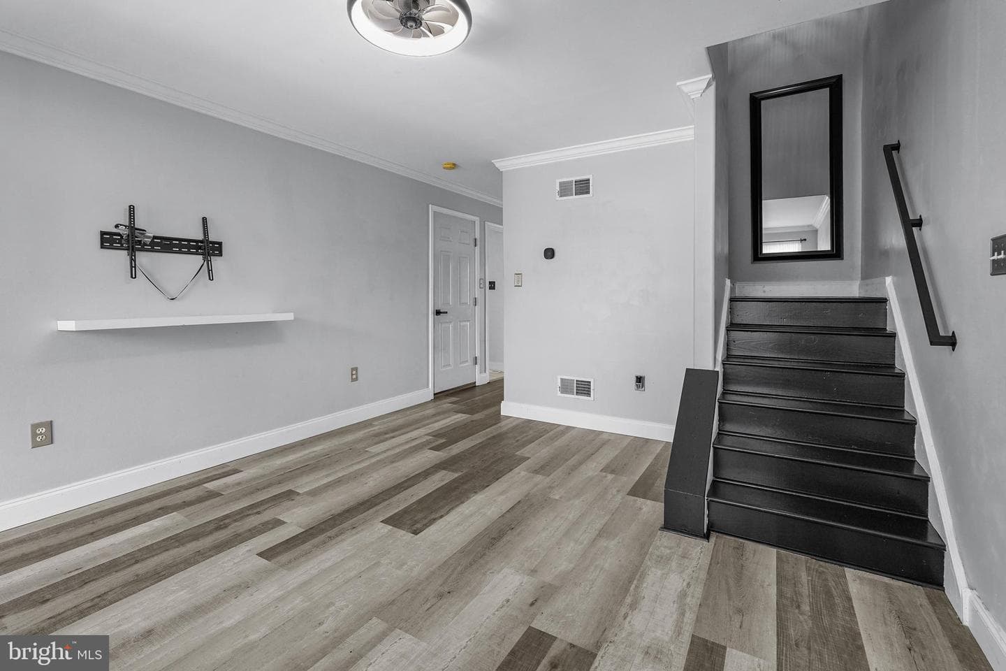 202 Vince Drive photo 7
