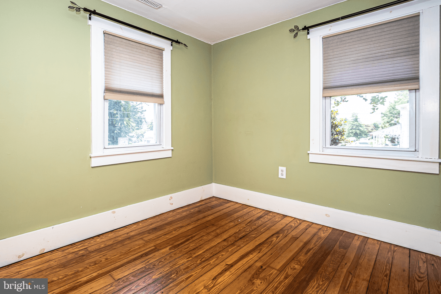 339 Cecil Street photo 16