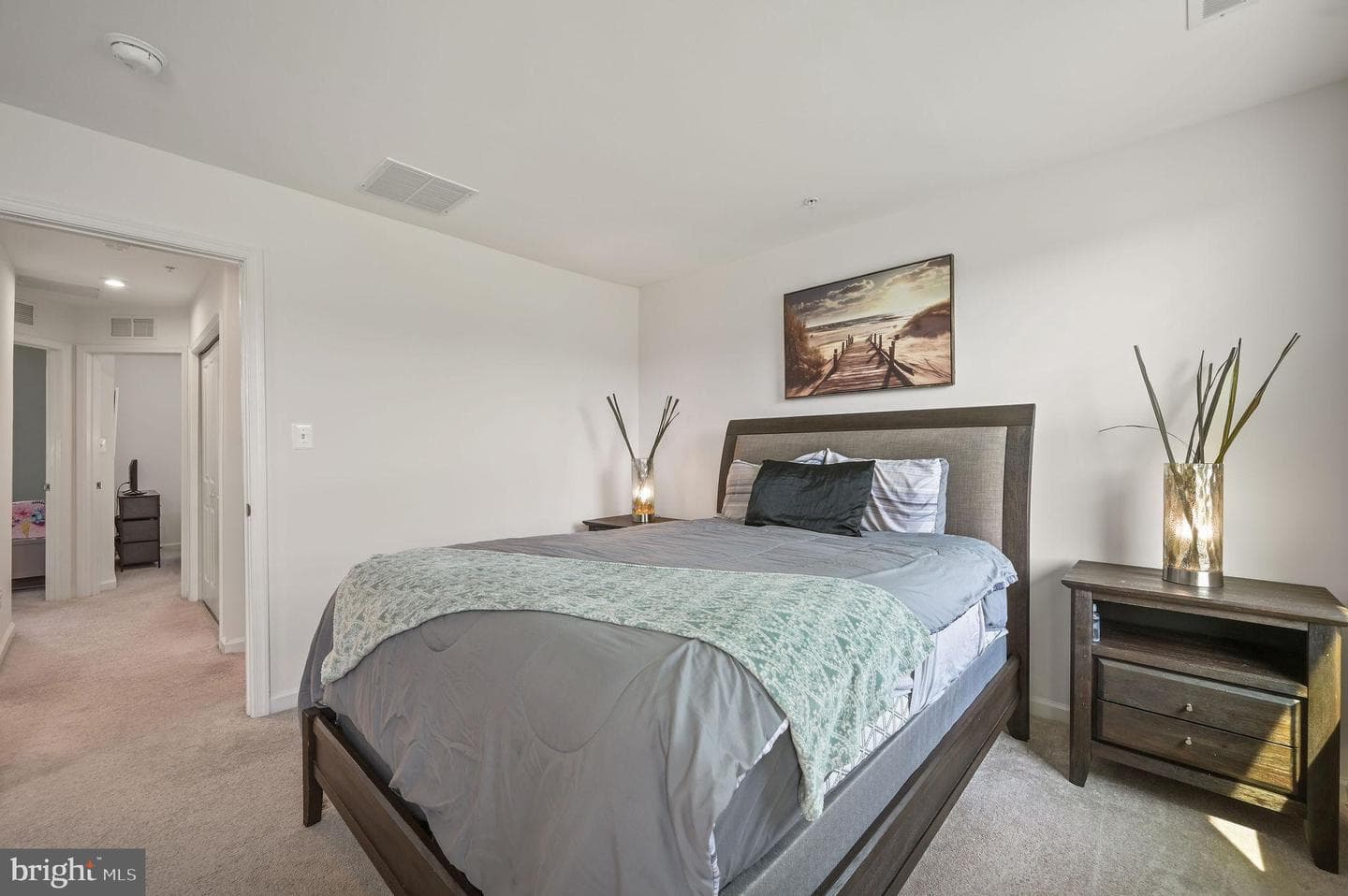 8 Marsh Lane photo 14