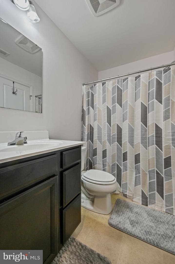 8 Marsh Lane photo 15