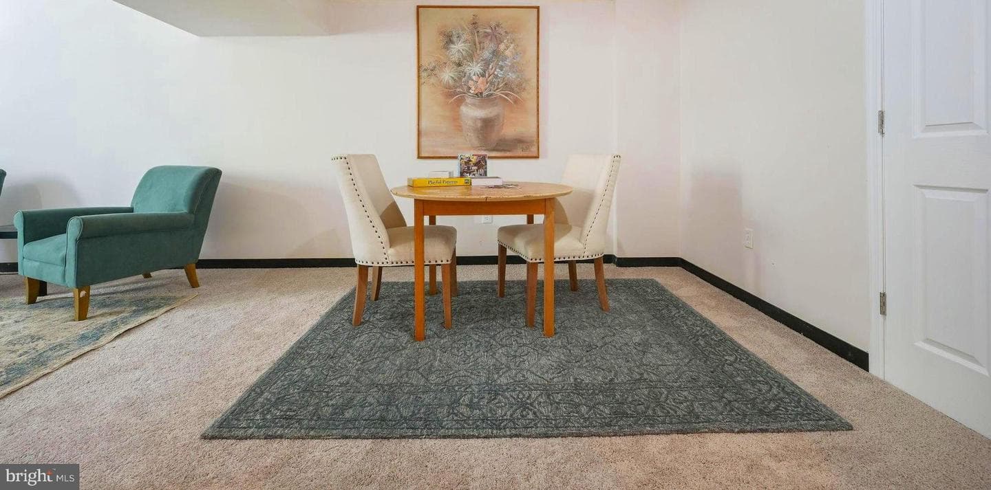 8 Marsh Lane photo 21