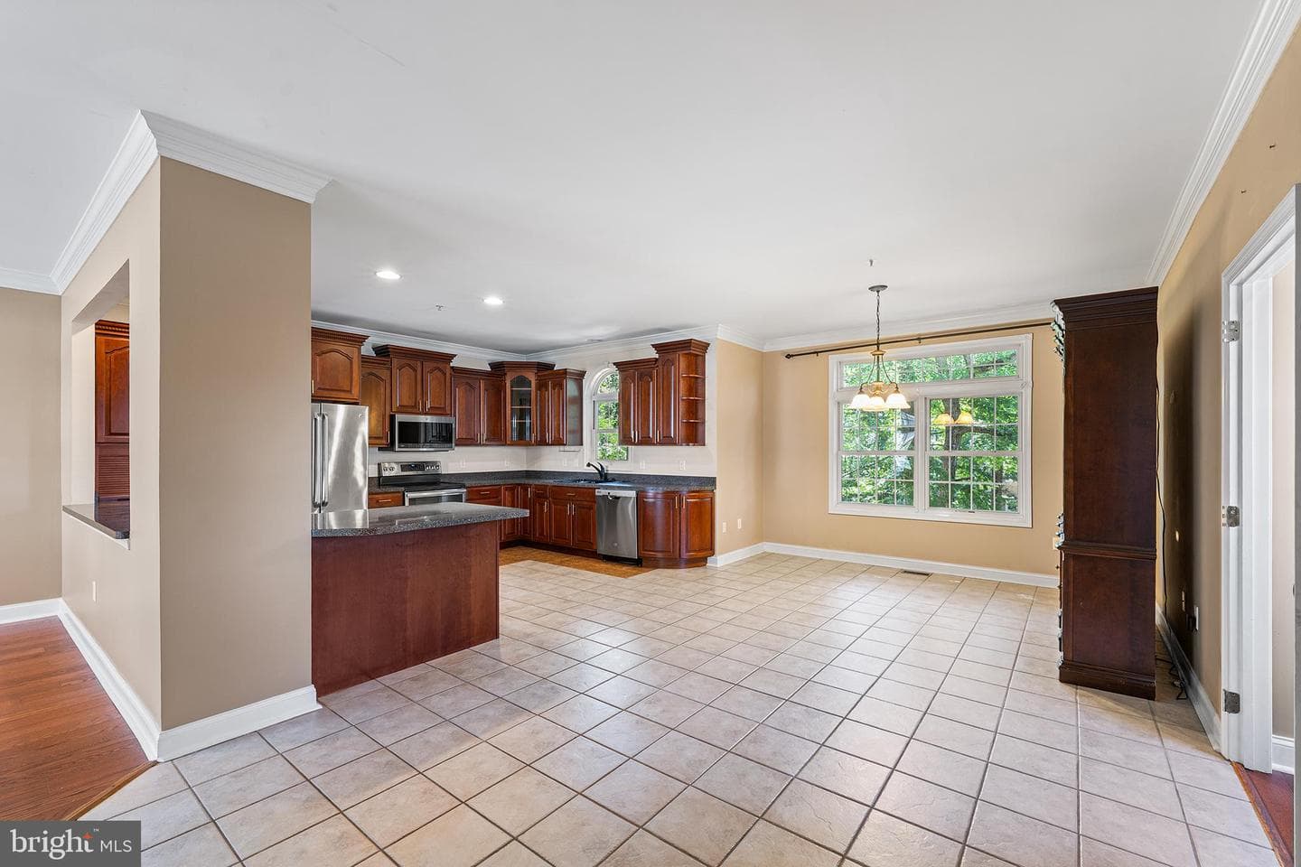 18 Guilford Court photo 11