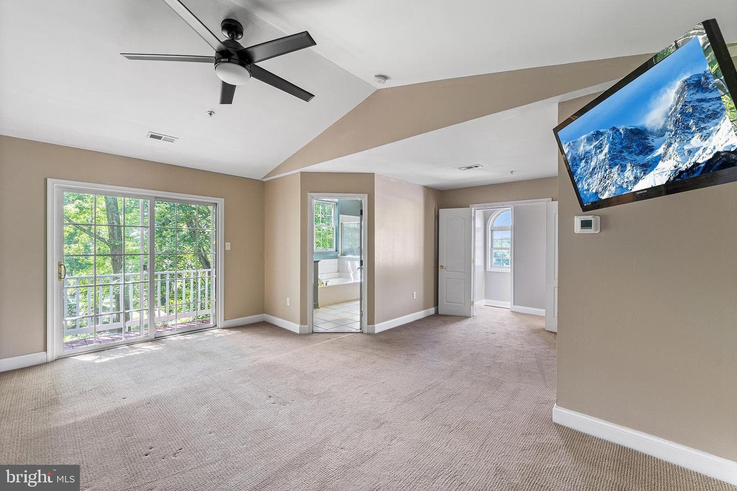 18 Guilford Court photo 21
