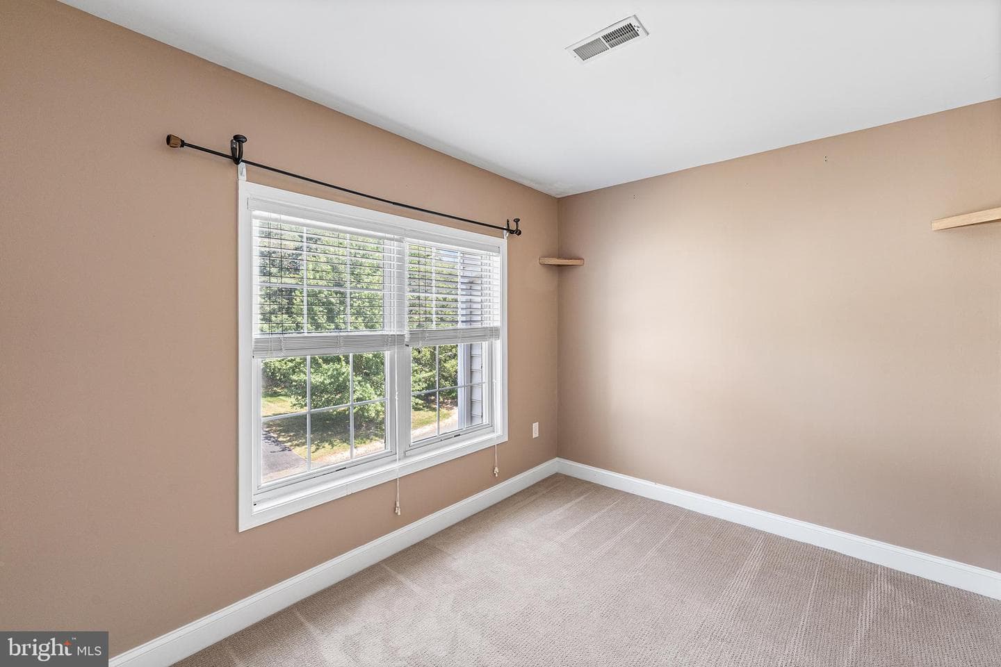 18 Guilford Court photo 27