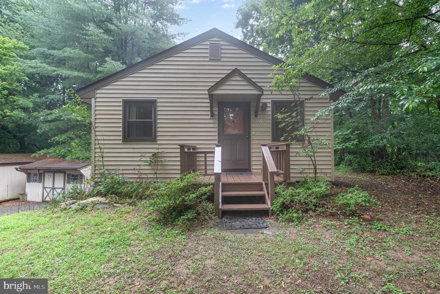20 Algonquin Drive photo 3