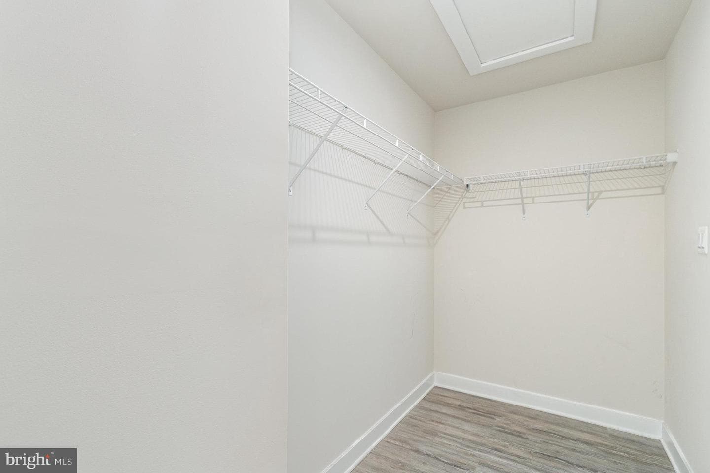 358 E Calvert Crossing photo 11