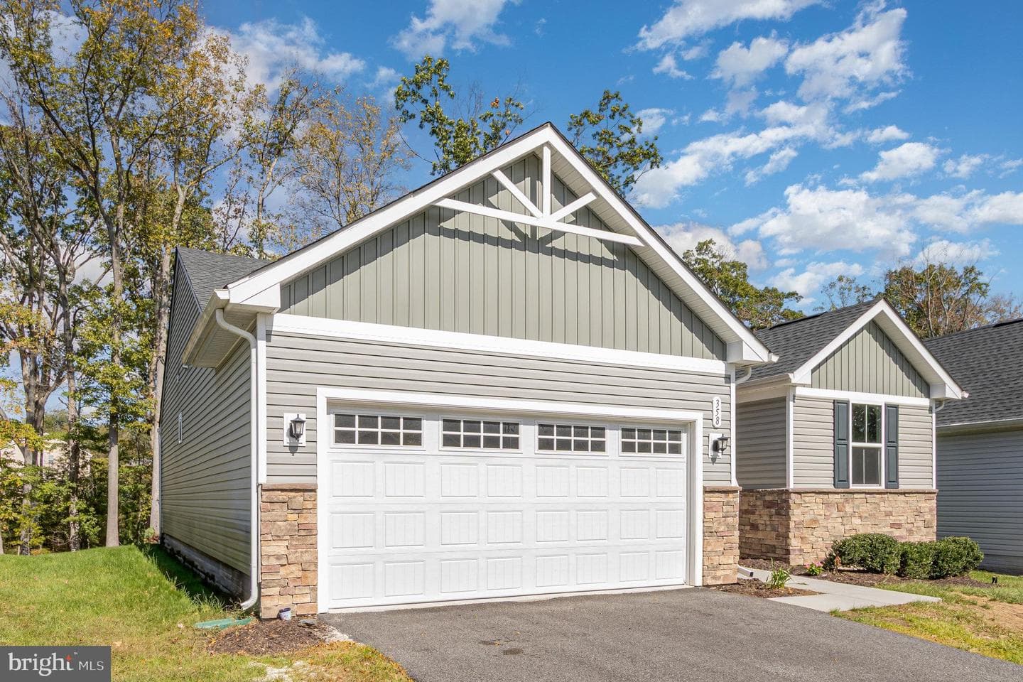 358 E Calvert Crossing photo 23
