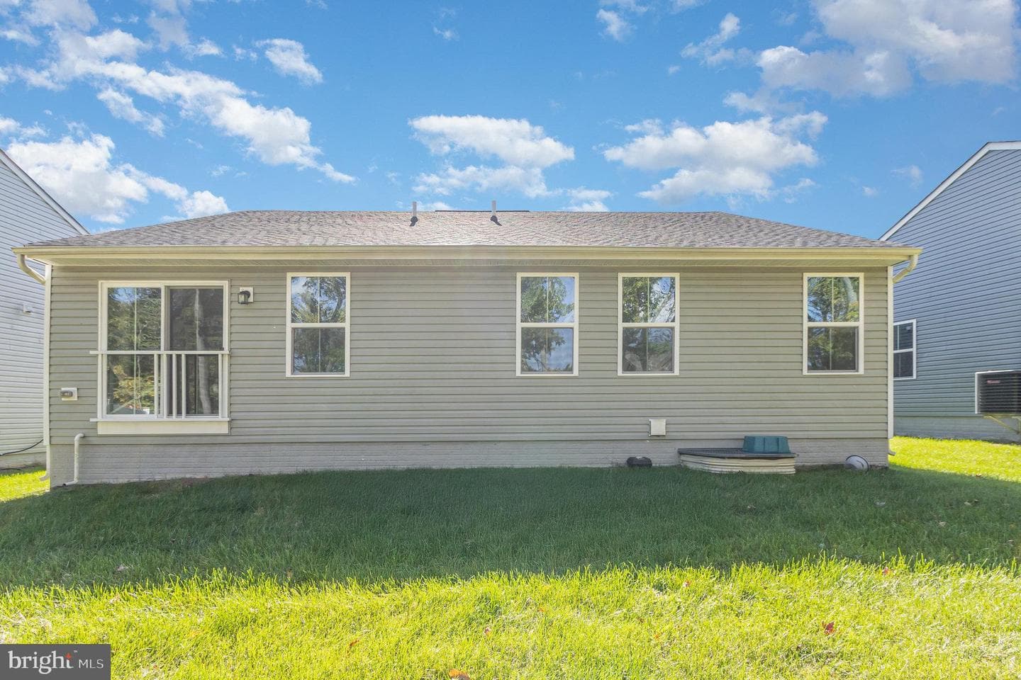 358 E Calvert Crossing photo 26