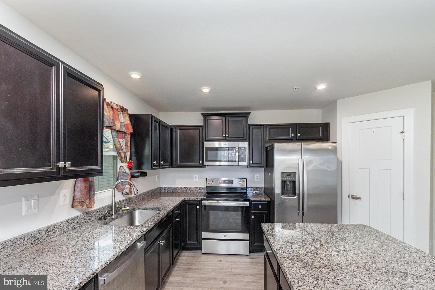 358 E Calvert Crossing photo 5