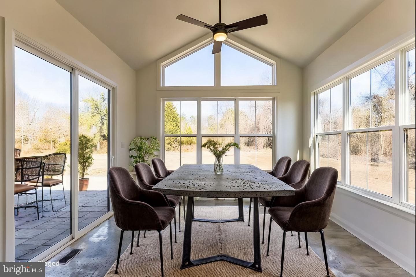5 Fulton Court photo 9