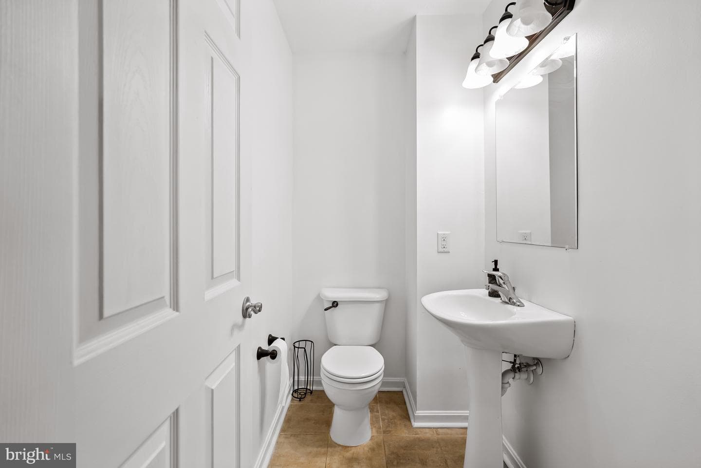 8 Woodside Drive photo 25
