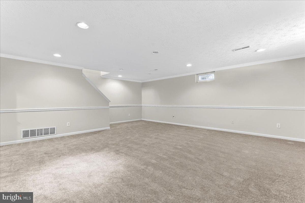 7 John Adams Lane photo 28