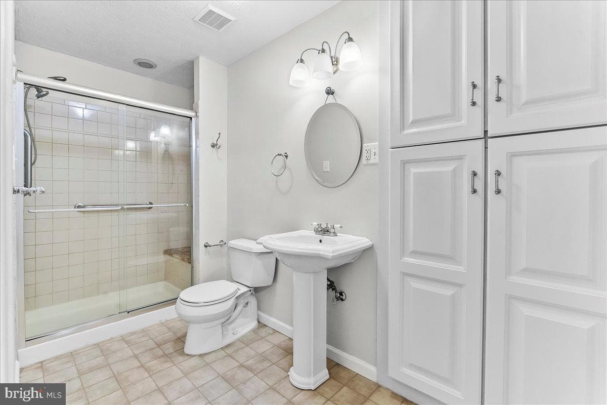 7 John Adams Lane photo 31
