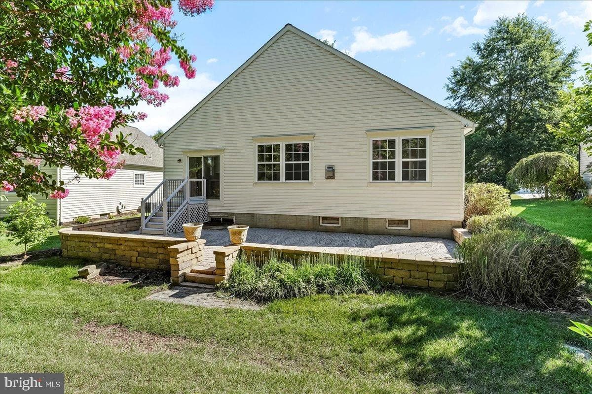 7 John Adams Lane photo 38