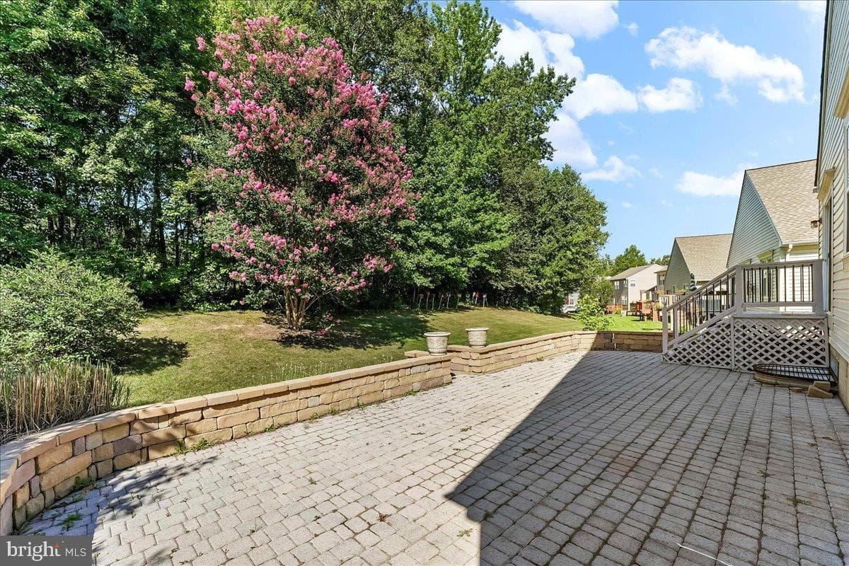 7 John Adams Lane photo 39