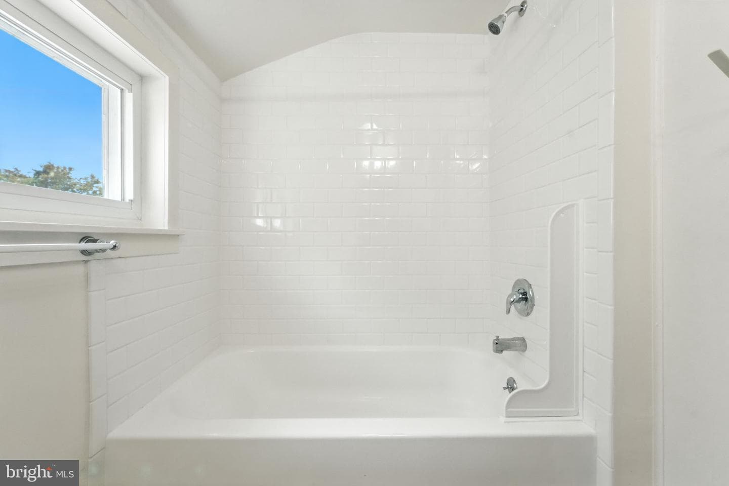 535 Biddle Street photo 16