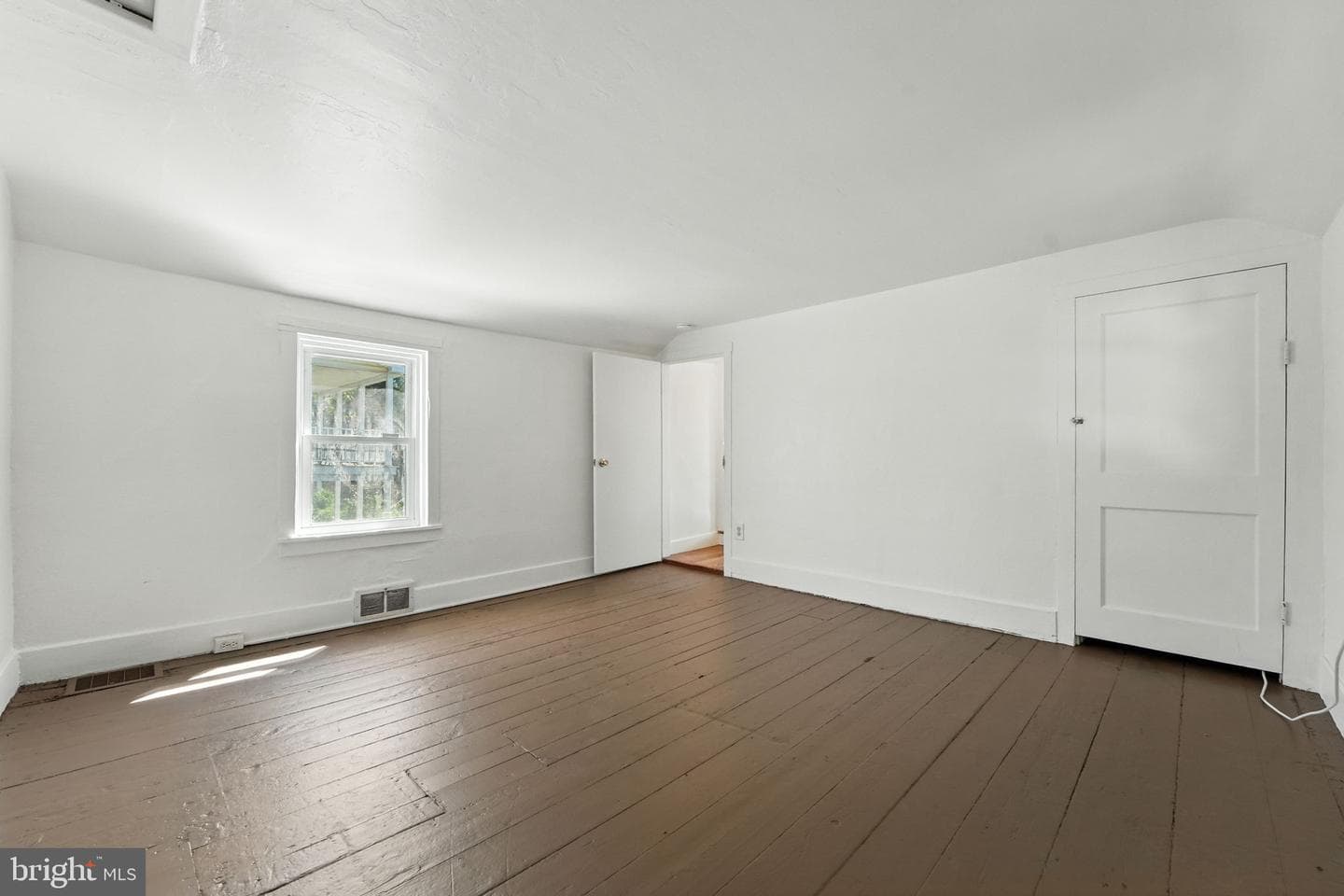 535 Biddle Street photo 20
