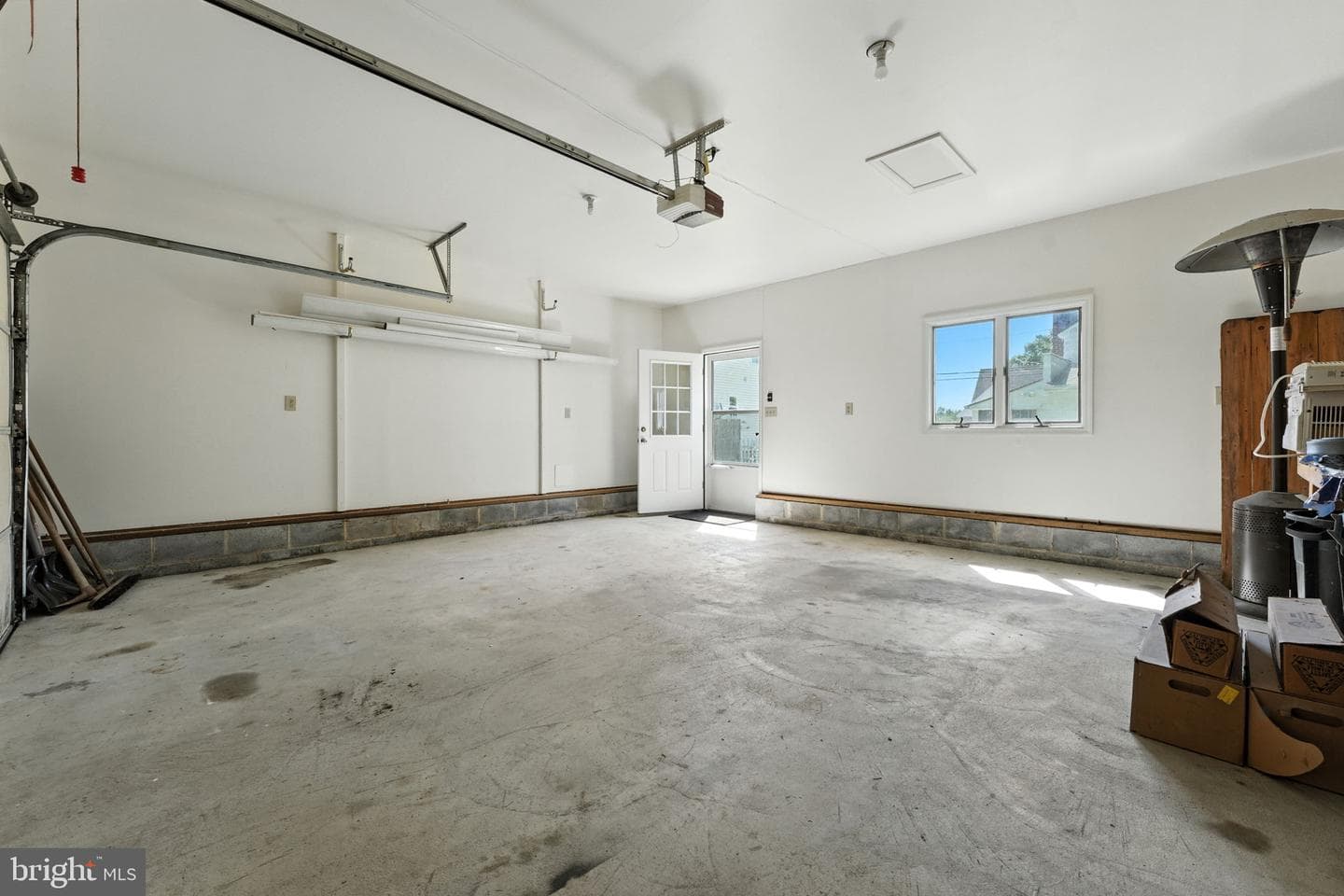 535 Biddle Street photo 29