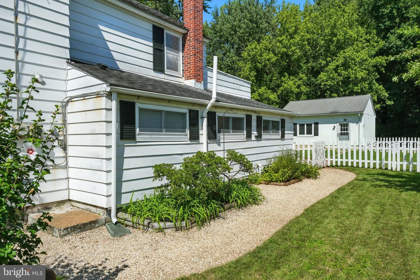 535 Biddle Street photo 36