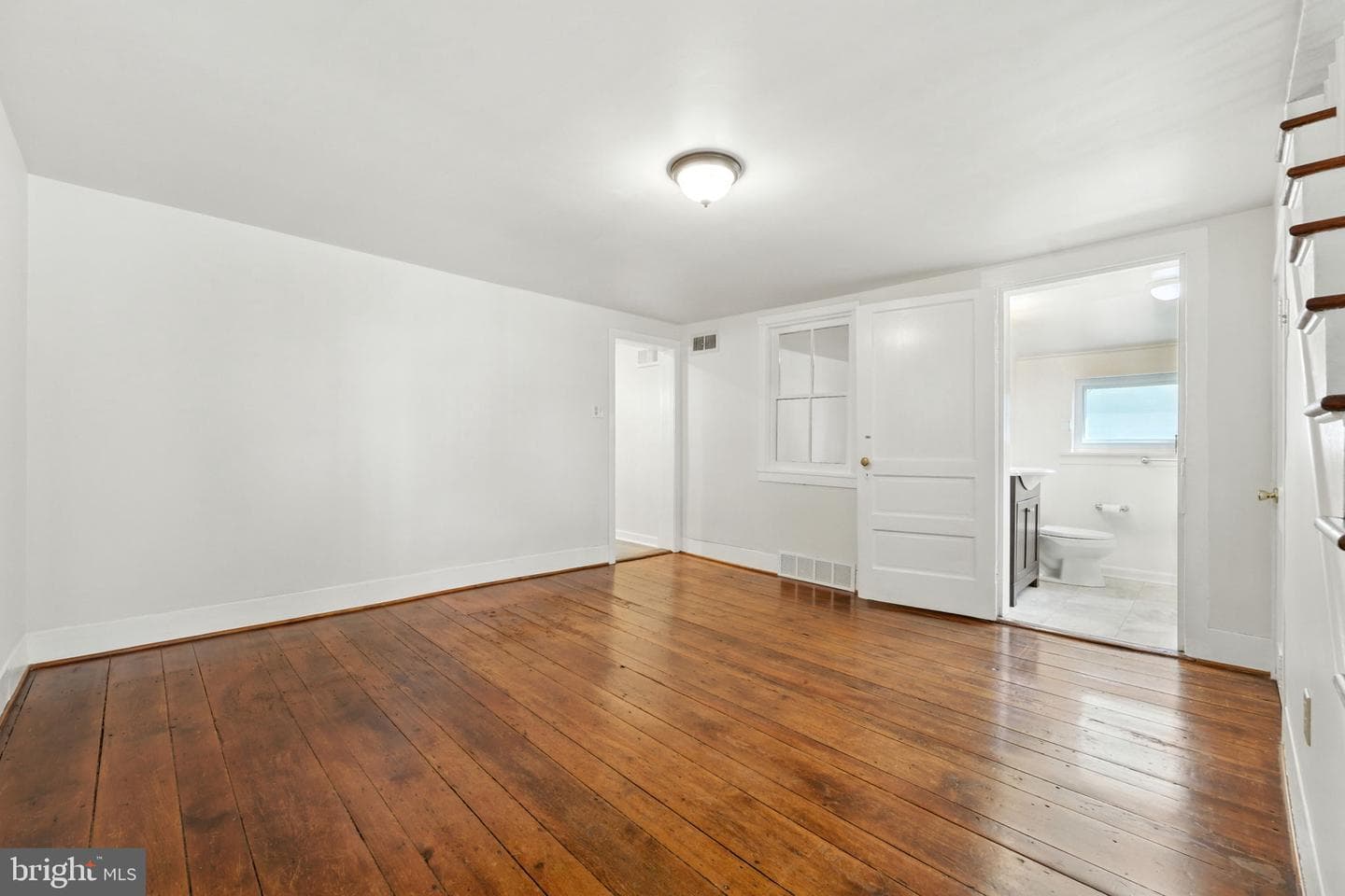 535 Biddle Street photo 8