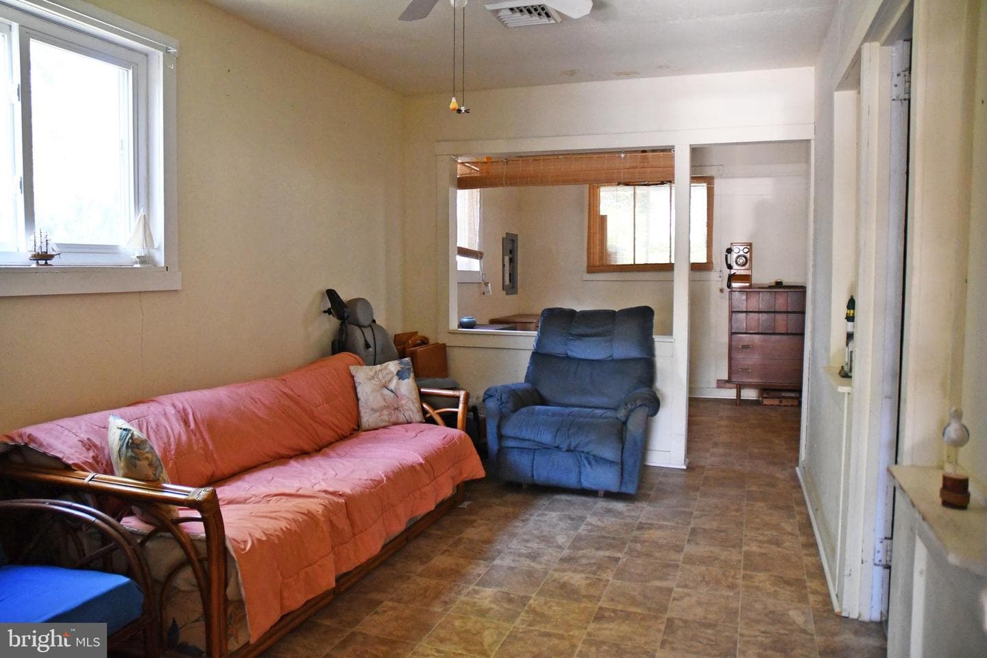 2 Glenwood St photo 9