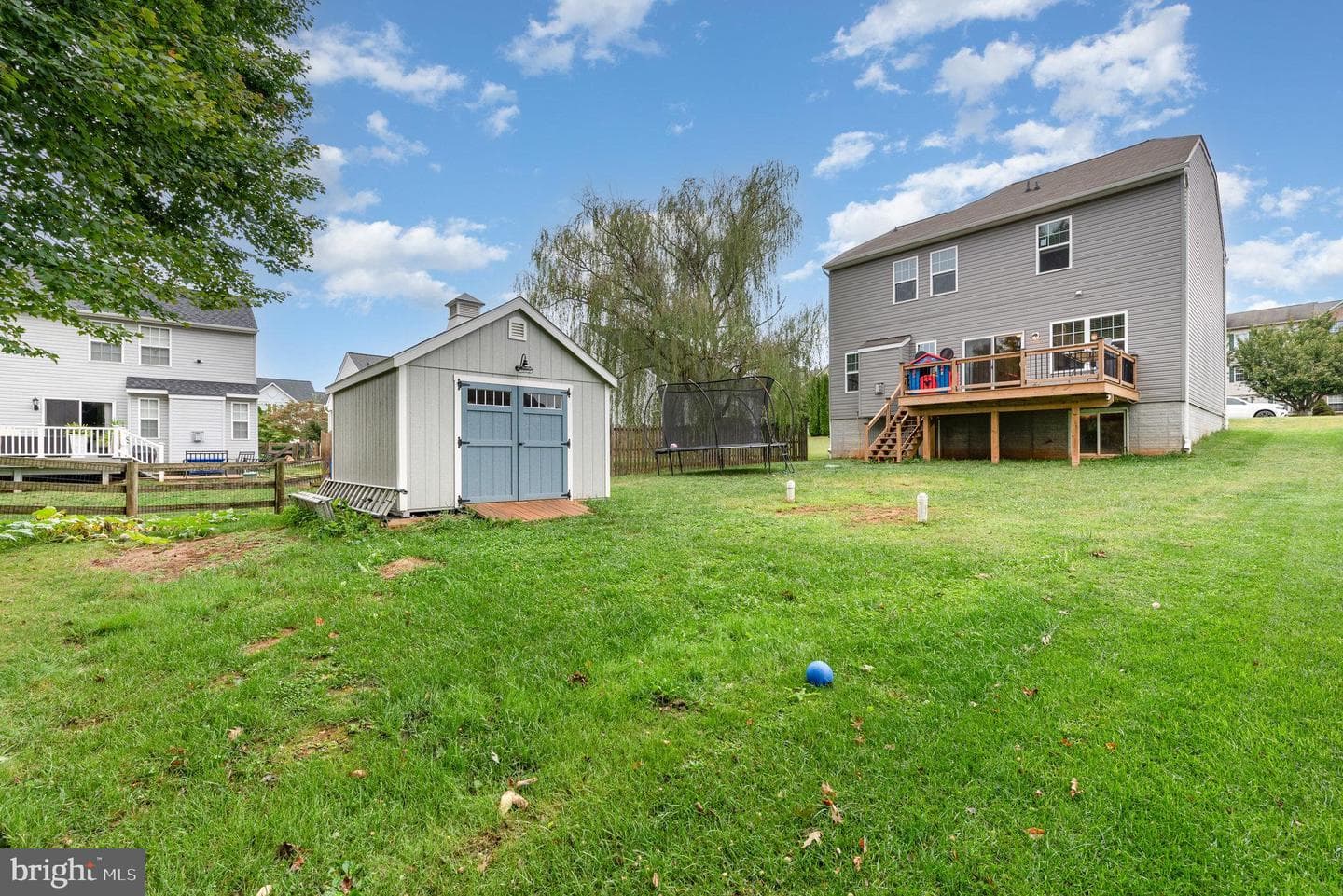 105 Maple Leaf Drive photo 24