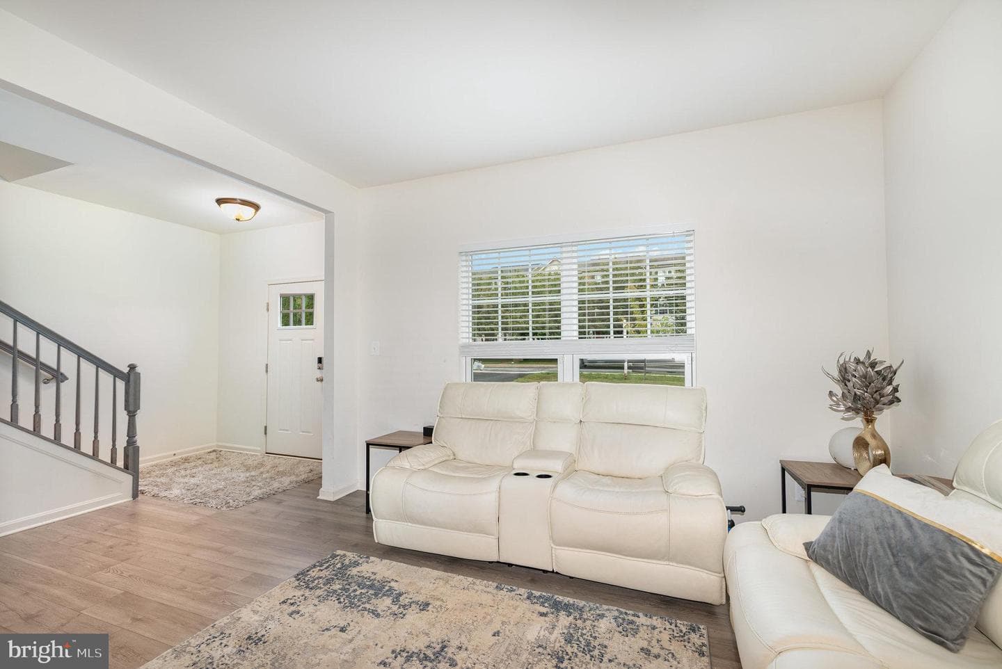 105 Maple Leaf Drive photo 3