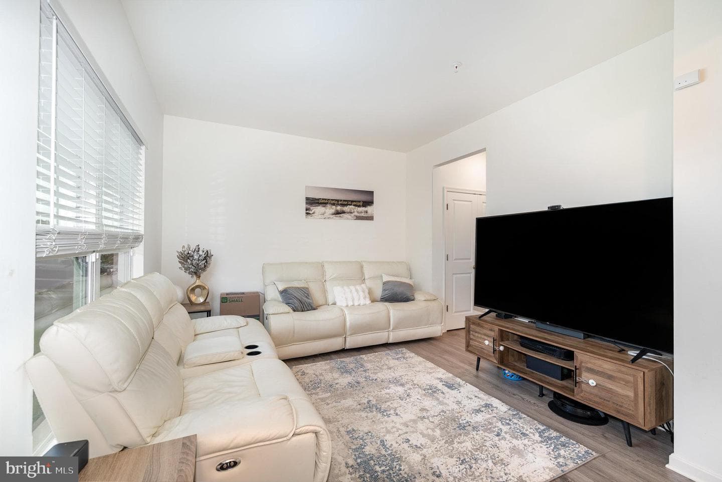 105 Maple Leaf Drive photo 5