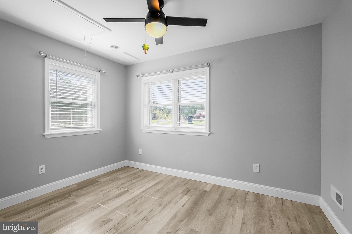 75 South Drive photo 16