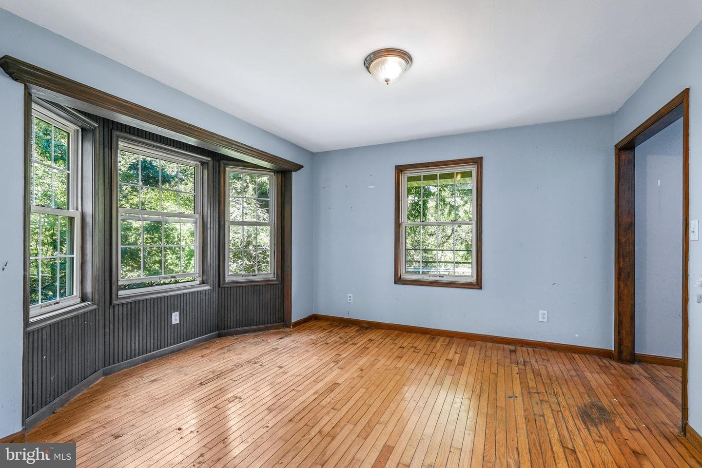 224 W Cecil Avenue photo 11