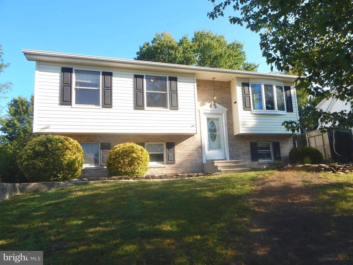 7 White Birch Drive photo 1