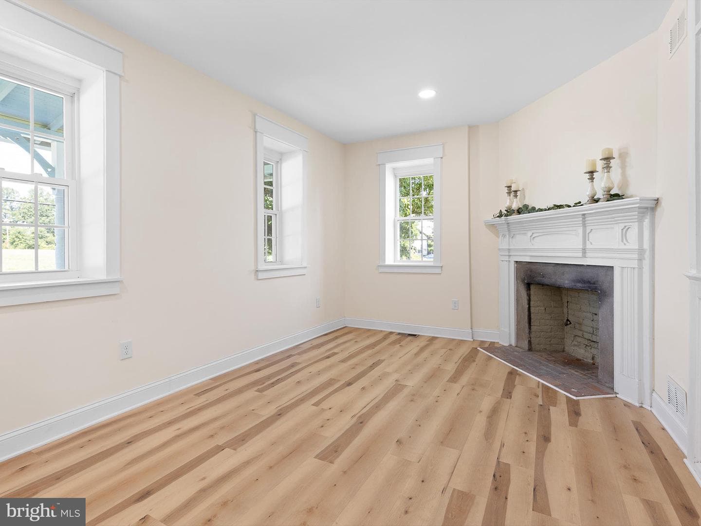 1788 Appleton Road photo 4