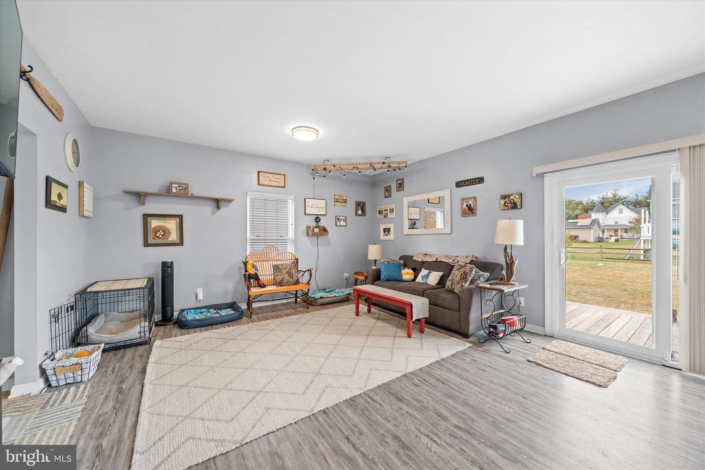 223 Ariel Avenue photo 8