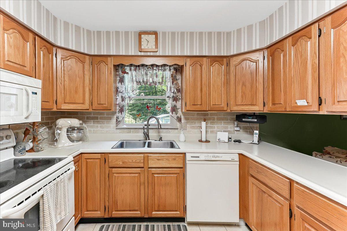 5 N Parkway photo 16
