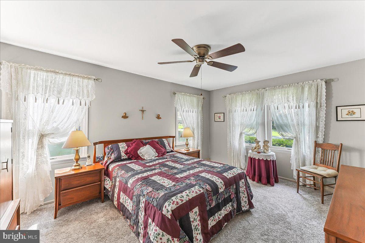 5 N Parkway photo 18