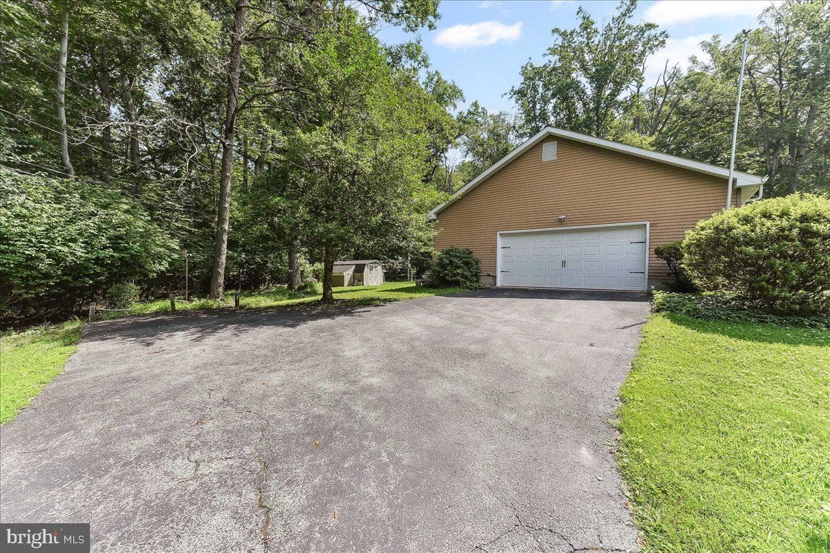 5 N Parkway photo 28