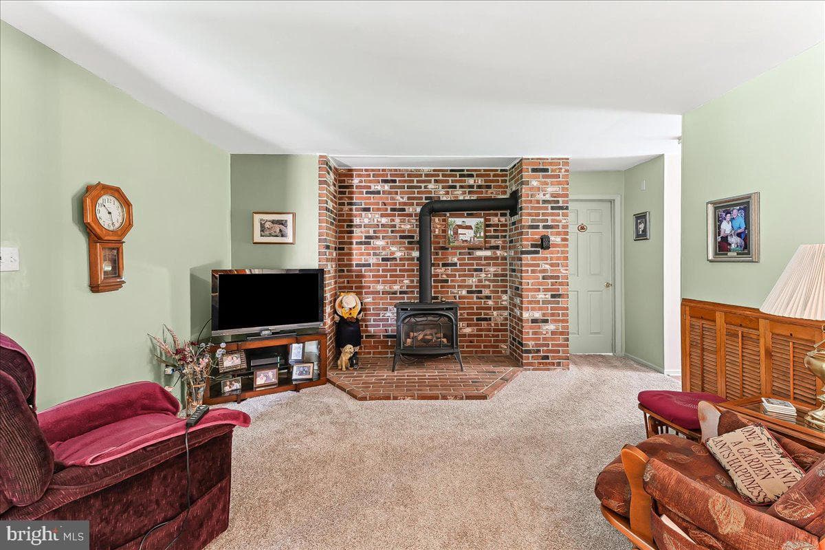 5 N Parkway photo 8
