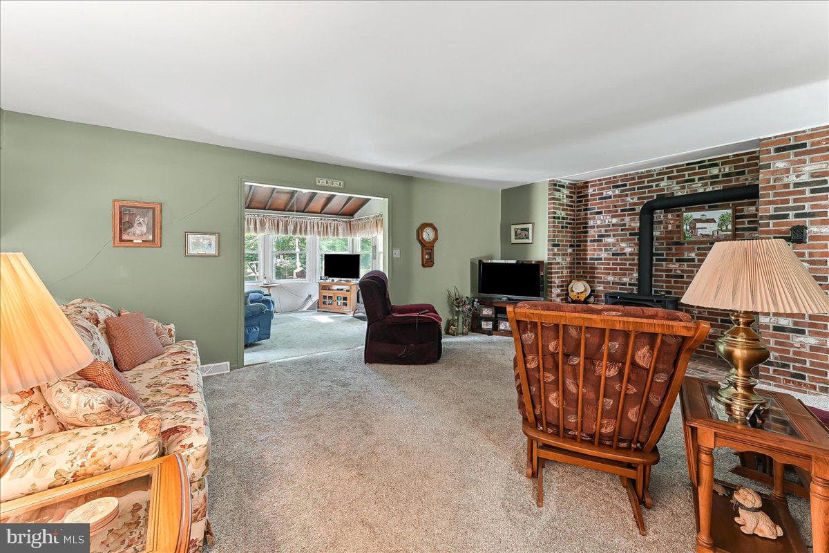 5 N Parkway photo 9