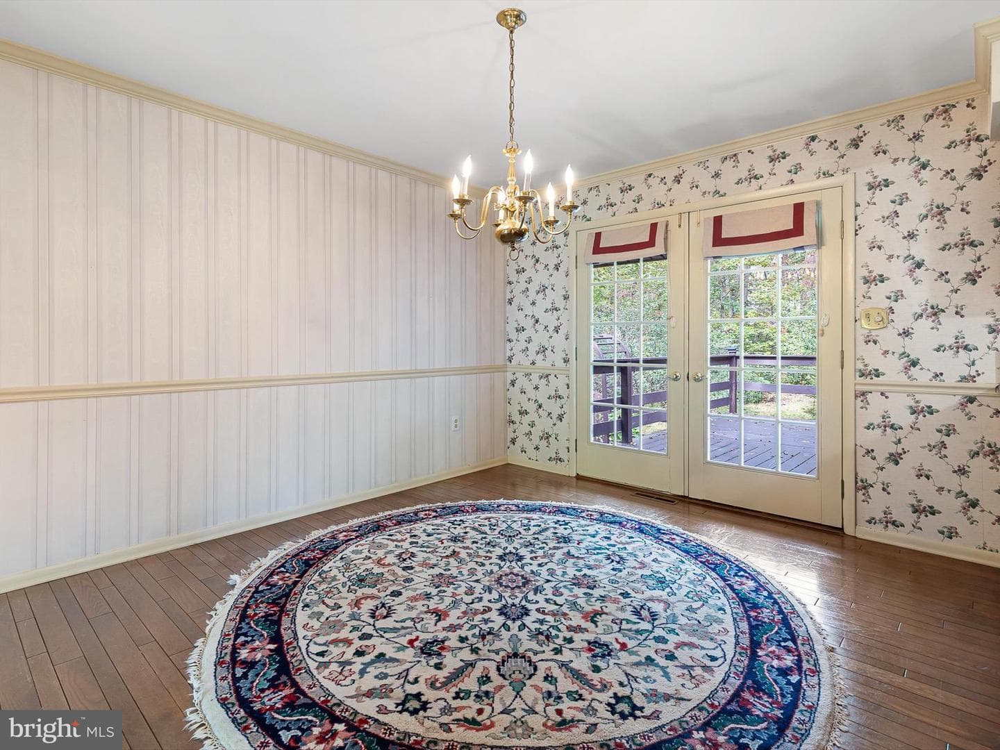 6 Colonial Circle photo 7