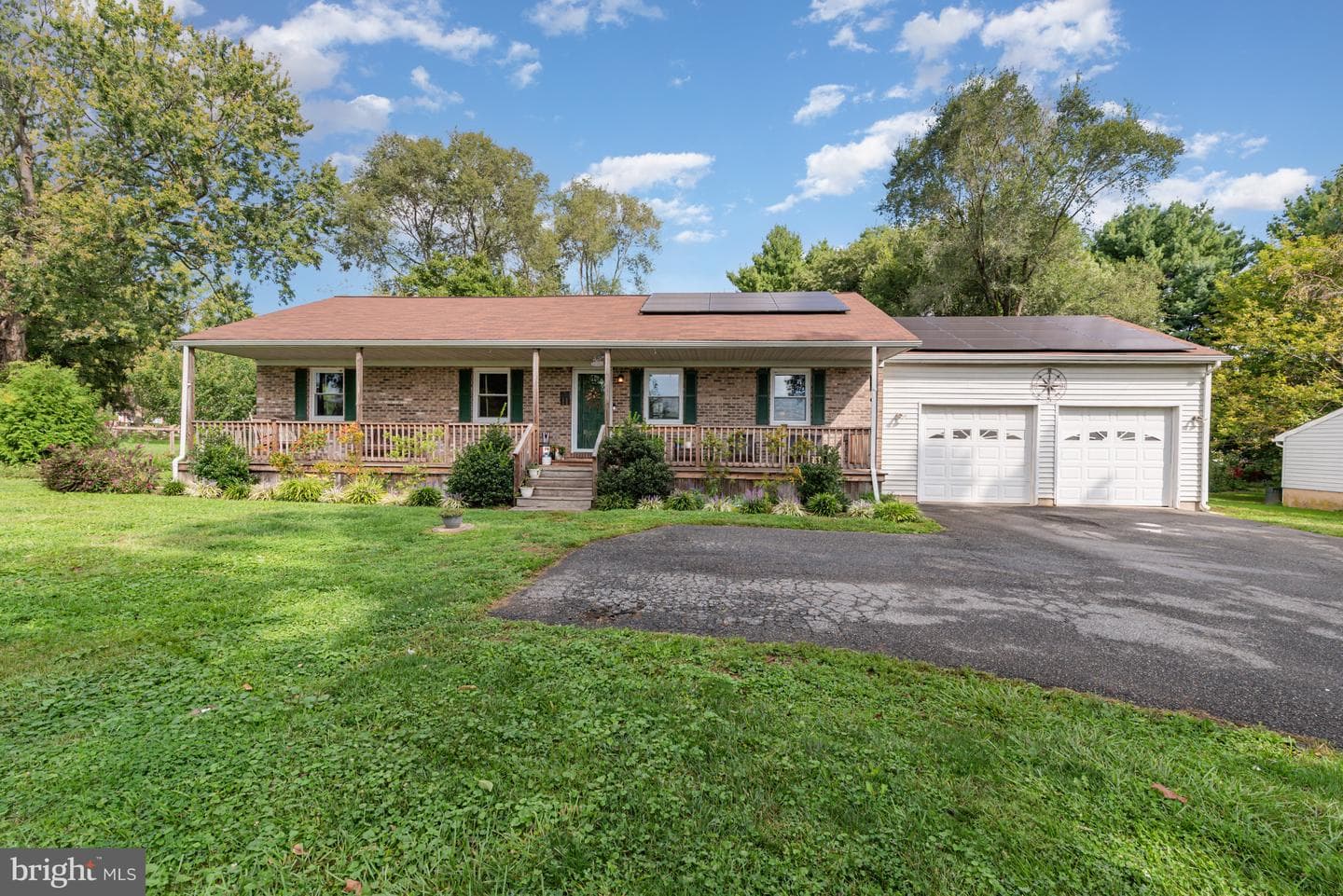 615 Lombard Road photo 1