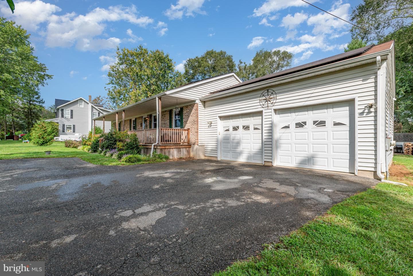 615 Lombard Road photo 3