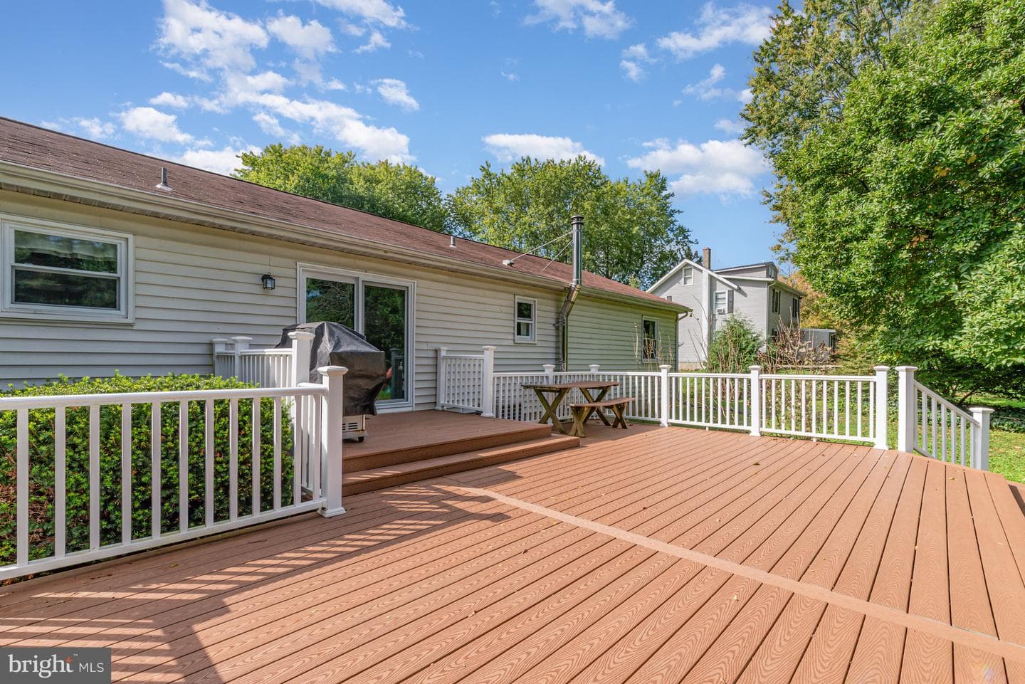 615 Lombard Road photo 31