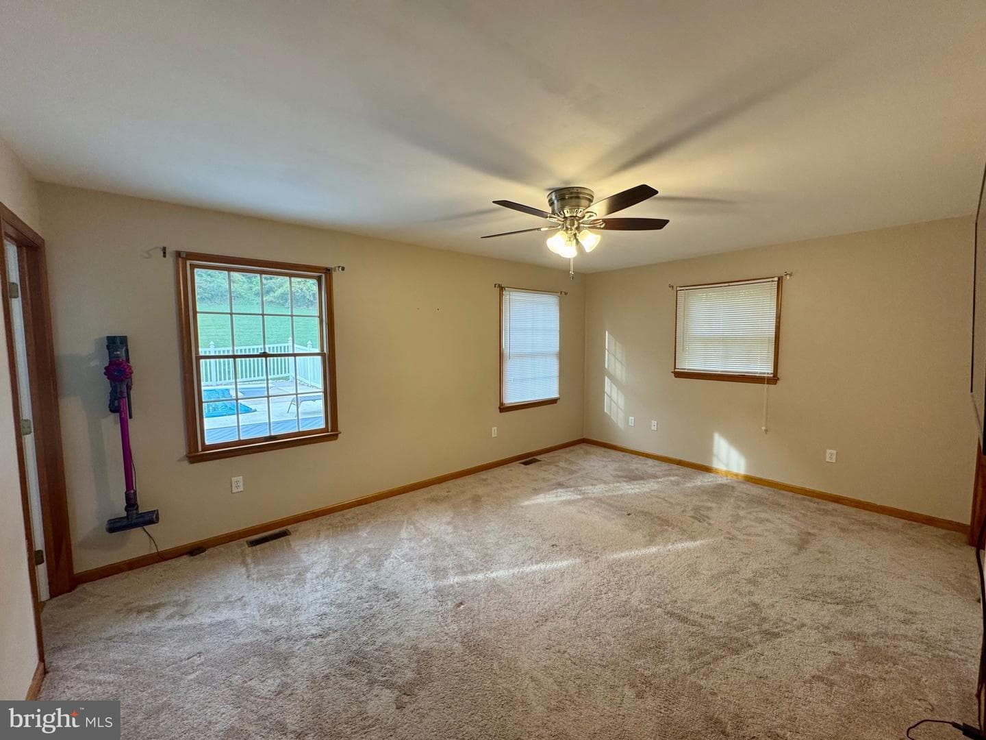 35 Coachman Drive photo 28