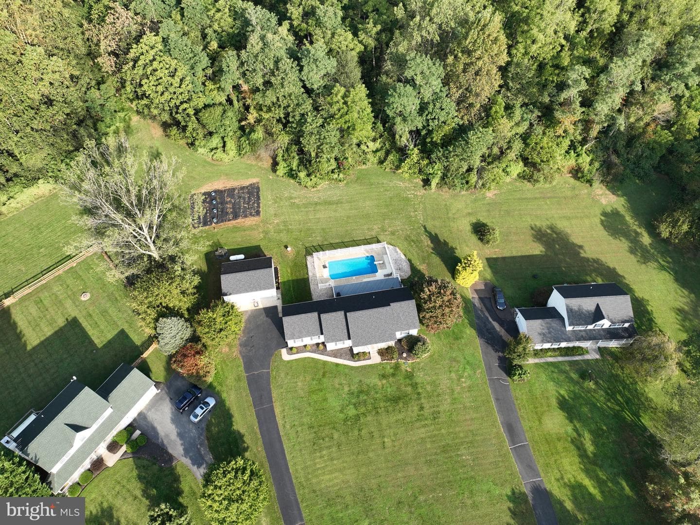 35 Coachman Drive photo 4