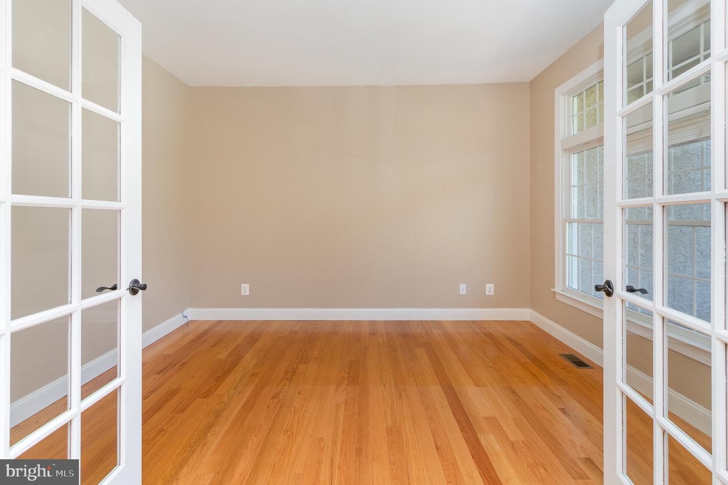 56 Sylmar Road photo 16