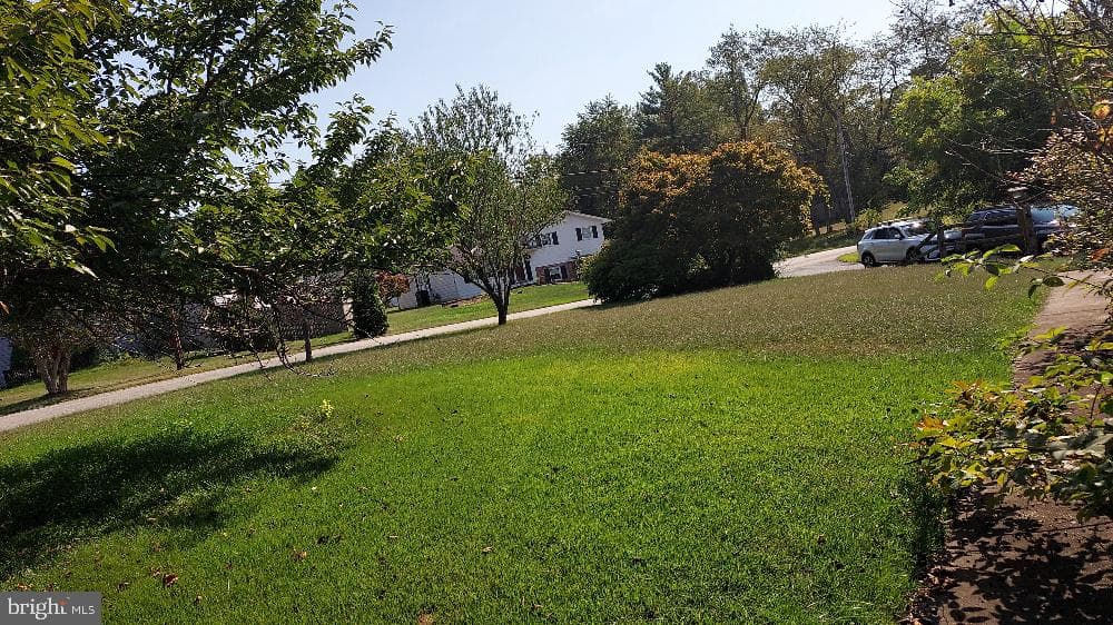 114 Creswell Avenue photo 41