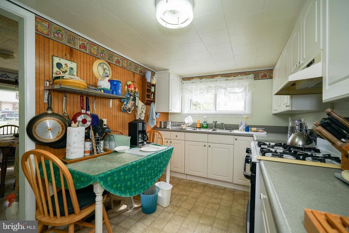 128 Woolens Road photo 19