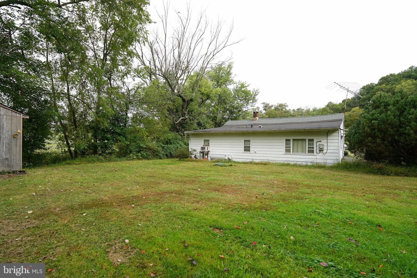 128 Woolens Road photo 4